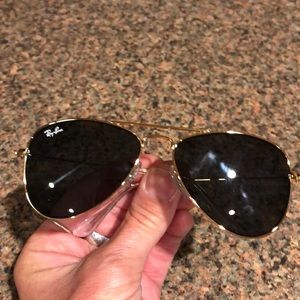 Small Ray Ban Aviator sunglasses